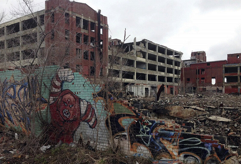 Руины завода, работавшего в 1970-х в Балтиморе